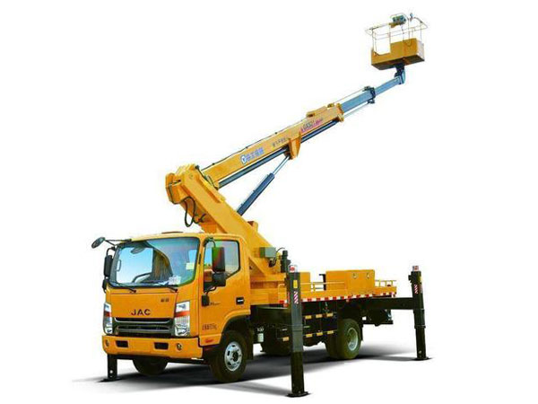 高空作業(yè)車(chē)
